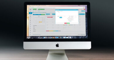 iMac Retina. Now in colossal and ginormous